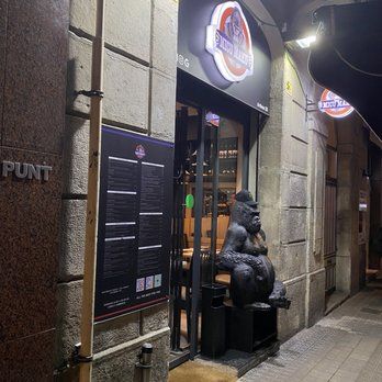 Micu Maku - Front of the restaurant - Arroceria / Paella Near Me - Barcelona, B Micu Maku - Front of the restaurant - Arroceria / Paella Near Me - Barcelona, B