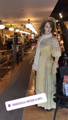 Tannersville Antique & Artisan Center by null