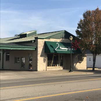 Plantenga's Cleaners - Convenient Drive-Thru Service - Shoe Shine Near Me - Spring Lake, Michigan Plantenga's Cleaners - Convenient Drive-Thru Service - Shoe Shine Near Me - Spring Lake, Michigan