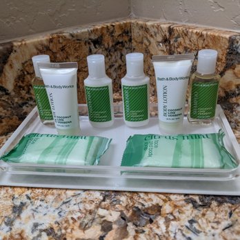 Holiday Inn The Lodge at Big Bear Lake - Bath & Body Works - Big Bear, CA