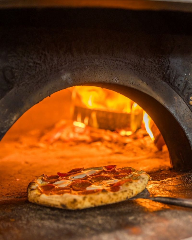 Food from V Pizza + Sidecar