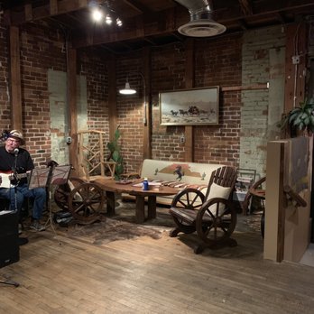 Back Alley Wine Bar - Love the decor!! - Wine Bars Near Me - Prescott, Arizona