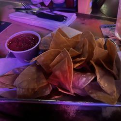 The Sire Bar And Grill - Chips and salsa