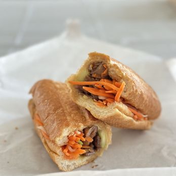 Bun Me! - Caramelized Pork - no jalapeno, no cilantro (the best in the valley) IG: @ammysalamii - Vietnamese Near Me - Northridge, California Bun Me! - Caramelized Pork - no jalapeno, no cilantro (the best in the valley) IG: @ammysalamii - Vietnamese Near Me - Northridge, California