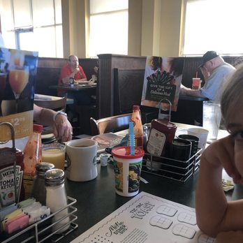 Metro Diner - Inside - American Near Me - St. Augustine, Florida Metro Diner - Inside - American Near Me - St. Augustine, Florida