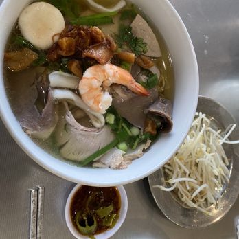 My Vi Mi Gia - Vietnamese Near Me - Garden Grove, California