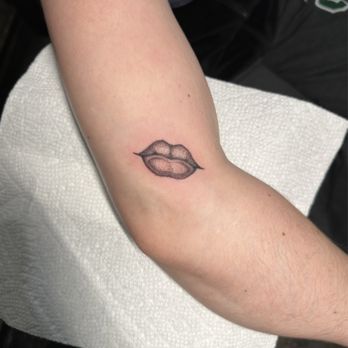 805 Ink - banger from kelsey - Tattoo Near Me - Santa Barbara, California 805 Ink - banger from kelsey - Tattoo Near Me - Santa Barbara, California