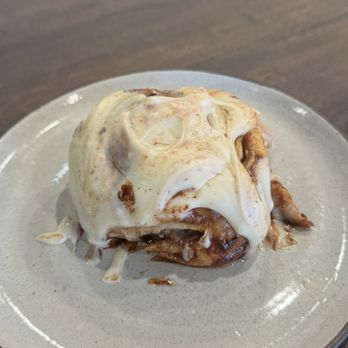 Sunday Morning - Cream Cheese Cinnamon Roll - Desserts Near Me - New York, New York Sunday Morning - Cream Cheese Cinnamon Roll - Desserts Near Me - New York, New York