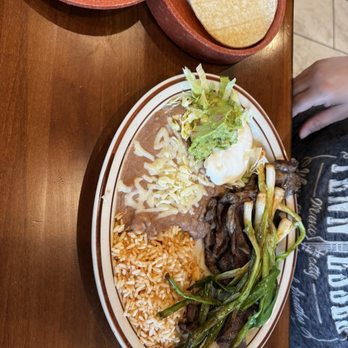 Guadalajara Grill - Carne Asada - Mexican Near Me - Taos, New Mexico