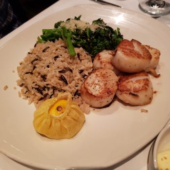 Atlantic Fish - Pan Seared Scallop with Rice & Broccoli - Seafood Near Me - Boston, Massachusetts Atlantic Fish - Pan Seared Scallop with Rice & Broccoli - Seafood Near Me - Boston, Massachusetts