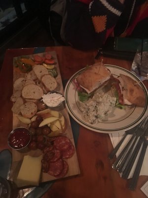 Parkside Bar & Bistro by null