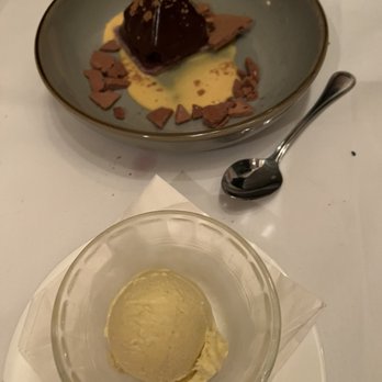 221 South Oak - Pyramid chocolate with vanilla ice cream - New American Near Me - Telluride, Colorado 221 South Oak - Pyramid chocolate with vanilla ice cream - New American Near Me - Telluride, Colorado