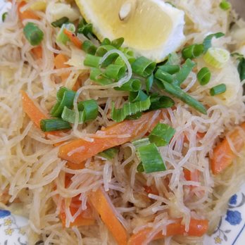 Jesse's Coffee Shop - Pancit Bihon - Bakeries Near Me - Honolulu, Hawaii
