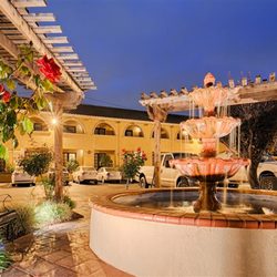 Best Western Plus Brookside Inn