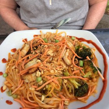 The Pickled Loon - Pad Thai with shrimp - Bars Near Me - Saint Cloud, Minnesota