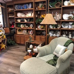 Assistance League Bargain Box - An inviting entrance