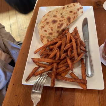 Cafe Homestead - Queso burger with sweet potato fries - American Near Me - Waco, Texas Cafe Homestead - Queso burger with sweet potato fries - American Near Me - Waco, Texas