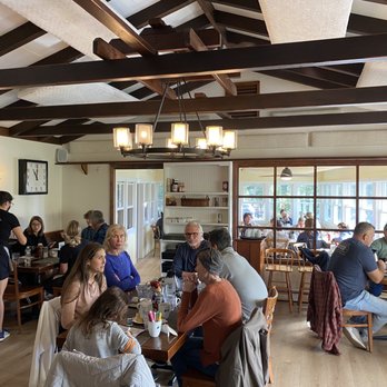 The Hampton Maid - Hotels Near Me - Hampton Bays, New York