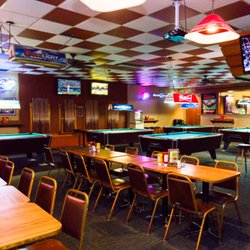Maximus Restaurant & Sports Bar