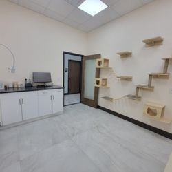Pinery Veterinary Center