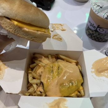 Campus Burgers - Cheeseburger and Campus Fries - Burgers Near Me - Berkeley, California Campus Burgers - Cheeseburger and Campus Fries - Burgers Near Me - Berkeley, California