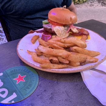 Clear Sky Cafe - Pub Burger - New American Near Me - Clearwater, Florida
