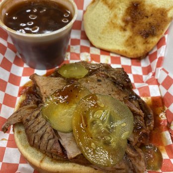 Big Daddy's BBQ - Brisket sandwich and baked beans - Barbeque Near Me - Columbia, Missouri Big Daddy's BBQ - Brisket sandwich and baked beans - Barbeque Near Me - Columbia, Missouri