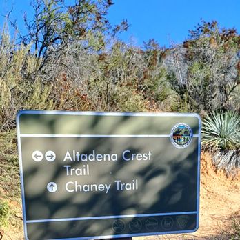 Altadena Crest Trail - Split about a mile up from park side trail entrance - Hiking Near Me Altadena Crest Trail - Split about a mile up from park side trail entrance - Hiking Near Me