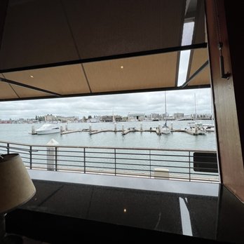 Scott's Seafood - Waterfront table views - Seafood Near Me - Oakland, California Scott's Seafood - Waterfront table views - Seafood Near Me - Oakland, California