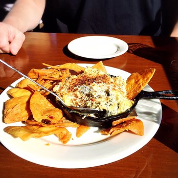 Mammoth Tavern - Artichoke and Jalapeño dip with chips - New American Near Me - Mammoth Lakes, California Mammoth Tavern - Artichoke and Jalapeño dip with chips - New American Near Me - Mammoth Lakes, California