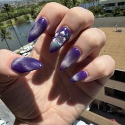 Custom cat eye color with Hawaiian flower Custom cat eye color with Hawaiian flower
