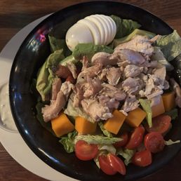Cobb salad with pulled chicken