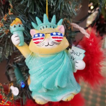 Jule Hus - Cat ornament - Holiday Decorations Near Me - Solvang, California Jule Hus - Cat ornament - Holiday Decorations Near Me - Solvang, California