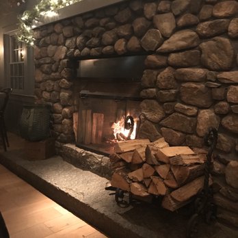 Walkers Maine - Beautiful bar area - New American Near Me - Cape Neddick, Maine Walkers Maine - Beautiful bar area - New American Near Me - Cape Neddick, Maine