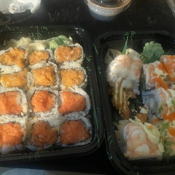 Kiku II - Brooklyn Roll and Spicy Crunchy Salmon Roll and Spicy Crunchy Tuna Roll - Sushi Bars Near Me - New York, New York
