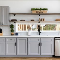 Modern Lakes Builders