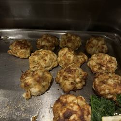 Valley Mansion by Martin's - Lump crab cakes