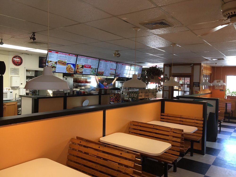 THE TROLLEY STOP PIZZARIA PLUS Updated September 2024 39 Reviews