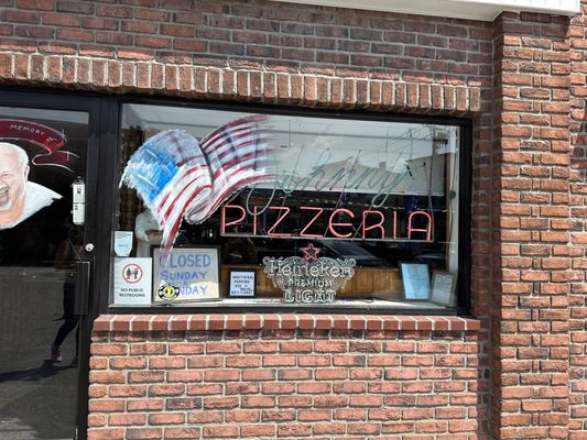 Johnny's Pizzeria by null