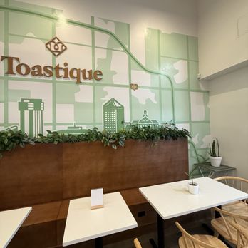 Toastique - Seating - Juice Bars & Smoothies Near Me - Wichita, Kansas