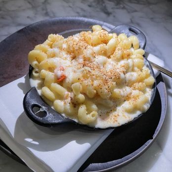 Café Fig - Lobster Mac and Cheese - Cafes Near Me - Los Angeles, California