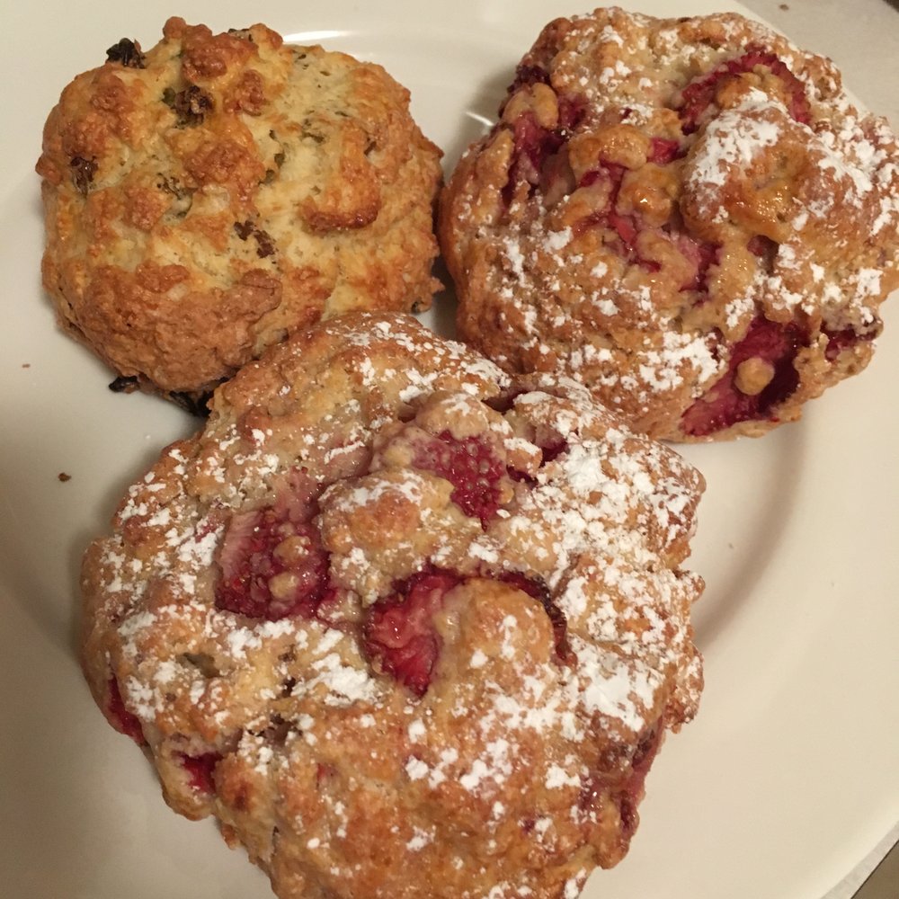 Strawberry scones and raisin scone Strawberry scones and raisin scone