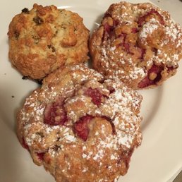 Strawberry scones and raisin scone