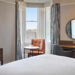 Hilton Edinburgh Carlton - Guest room