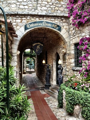 Hôtel Château de La Chèvre d’Or by null