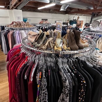 It's A Wrap - Used, Vintage & Consignment Near Me - Burbank, California