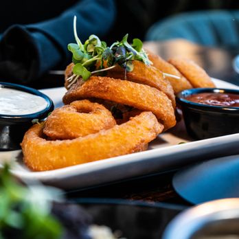 401 Oak - Onion Rings - New American Near Me - Iowa City, Iowa 401 Oak - Onion Rings - New American Near Me - Iowa City, Iowa