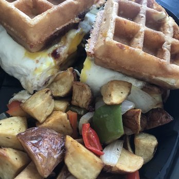 Stax Cafe - Monte Cristo Sandwich (cut open) - Breakfast & Brunch Near Me - Chicago, Illinois