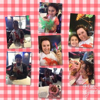 Ragin' Crawfish - Family enjoying the yummy seafood grub at #Ragin' Crawfish - Cajun/Creole Near Me - Oxnard, California Ragin' Crawfish - Family enjoying the yummy seafood grub at #Ragin' Crawfish - Cajun/Creole Near Me - Oxnard, California