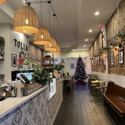 Café Tolia - Inside